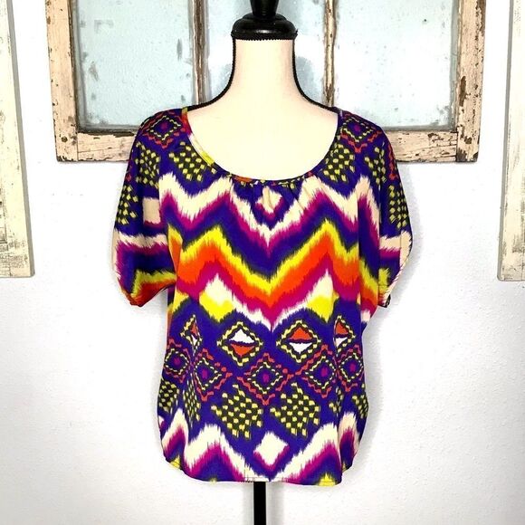 Fun & Funky Lightweight Blouse by Forever 21 - Picture 1 of 9